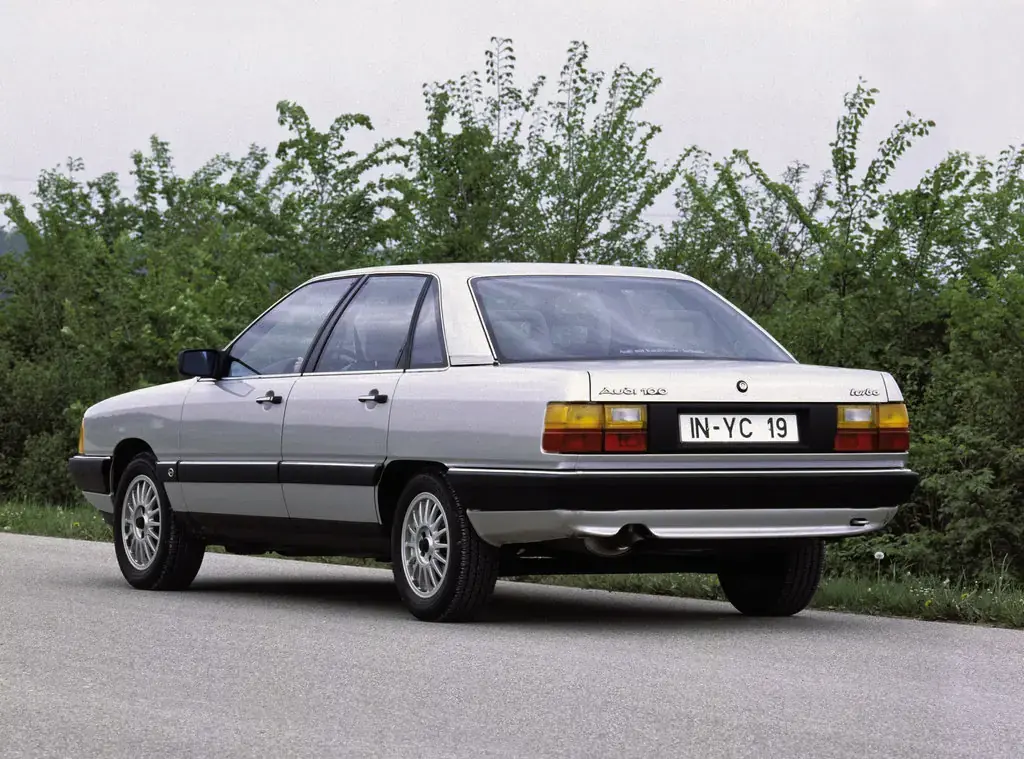 Audi  100 1.8 4