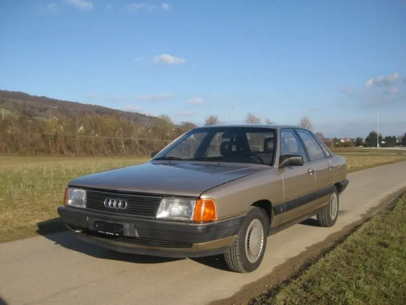 Audi  100 1.8 3