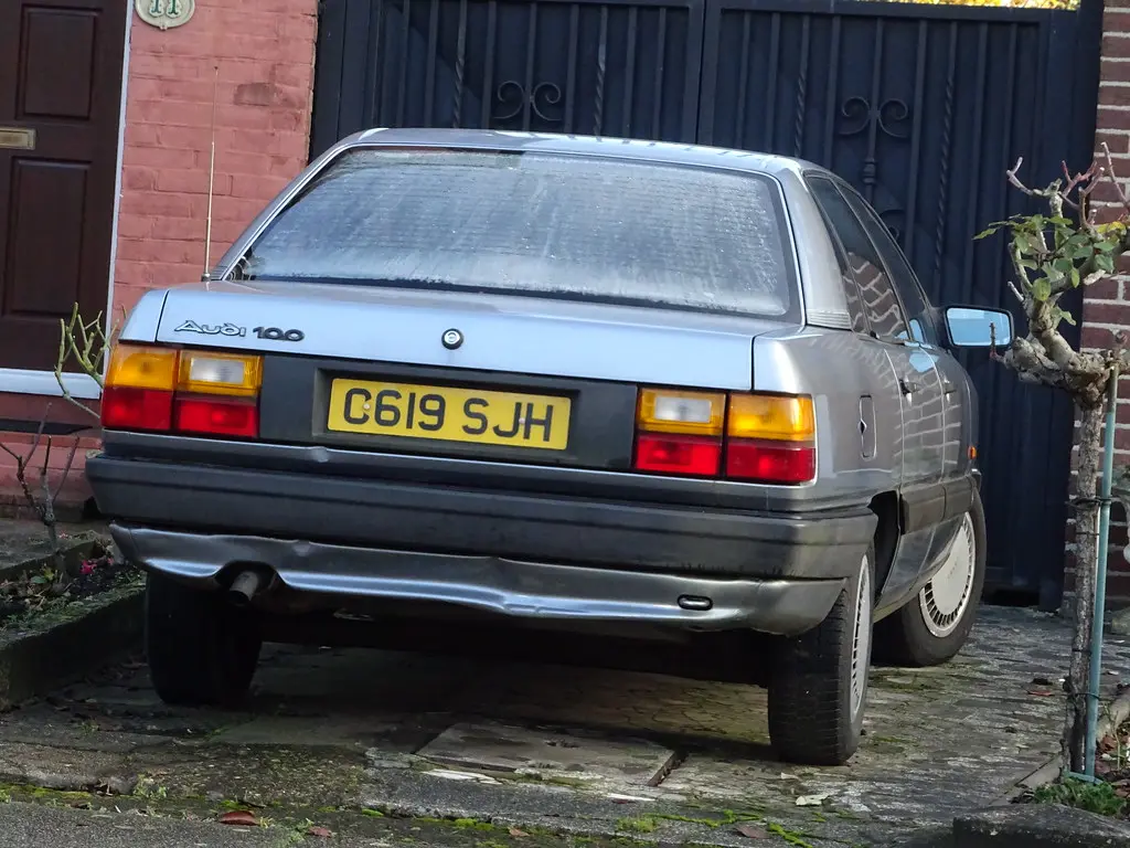 Audi  100 1.8 3
