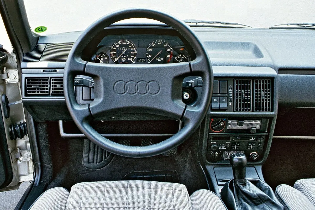 Audi  100 1.8 4