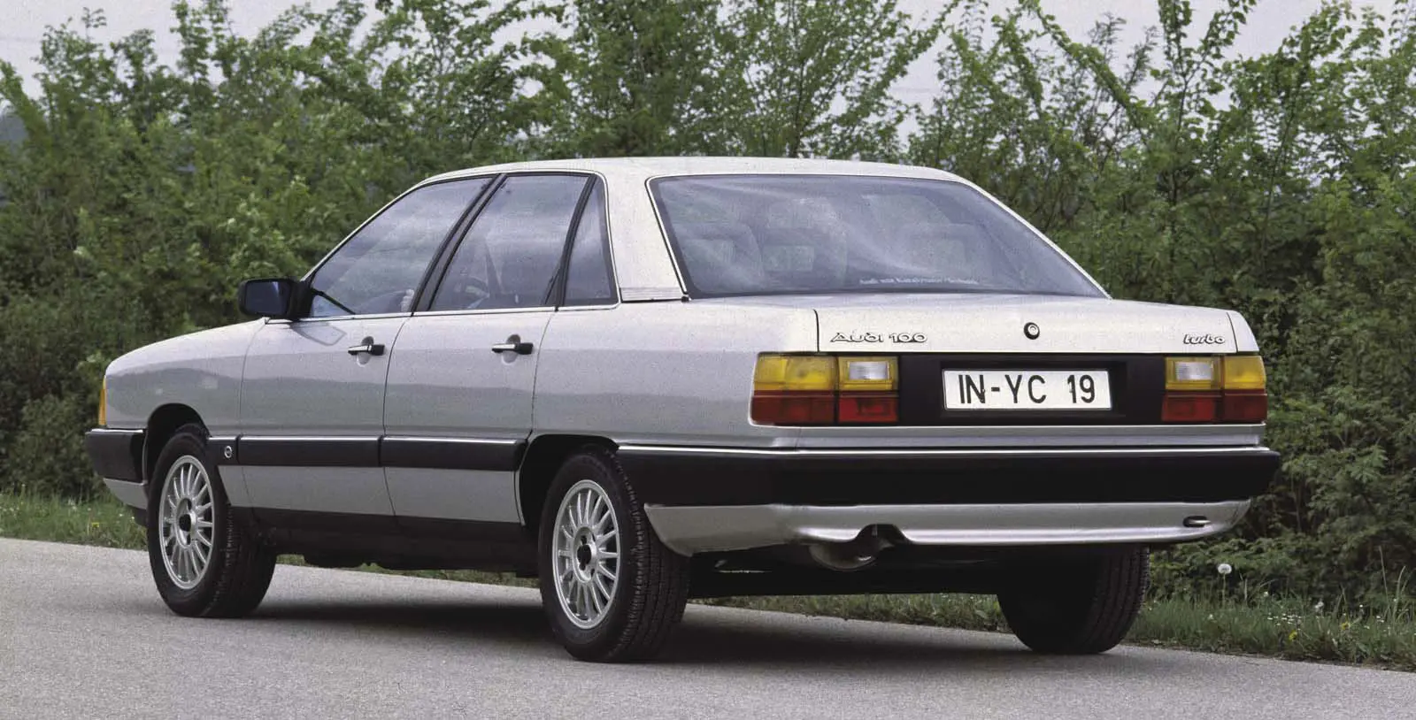 Audi  100 1.8 CD 6