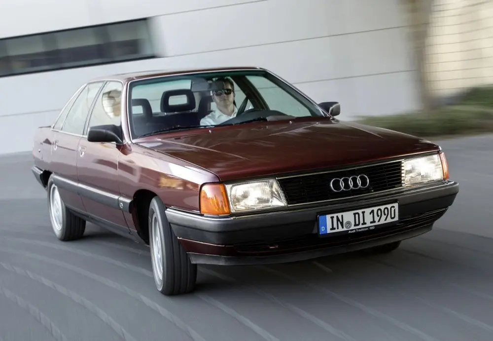 Audi  100 2.2 CD 7
