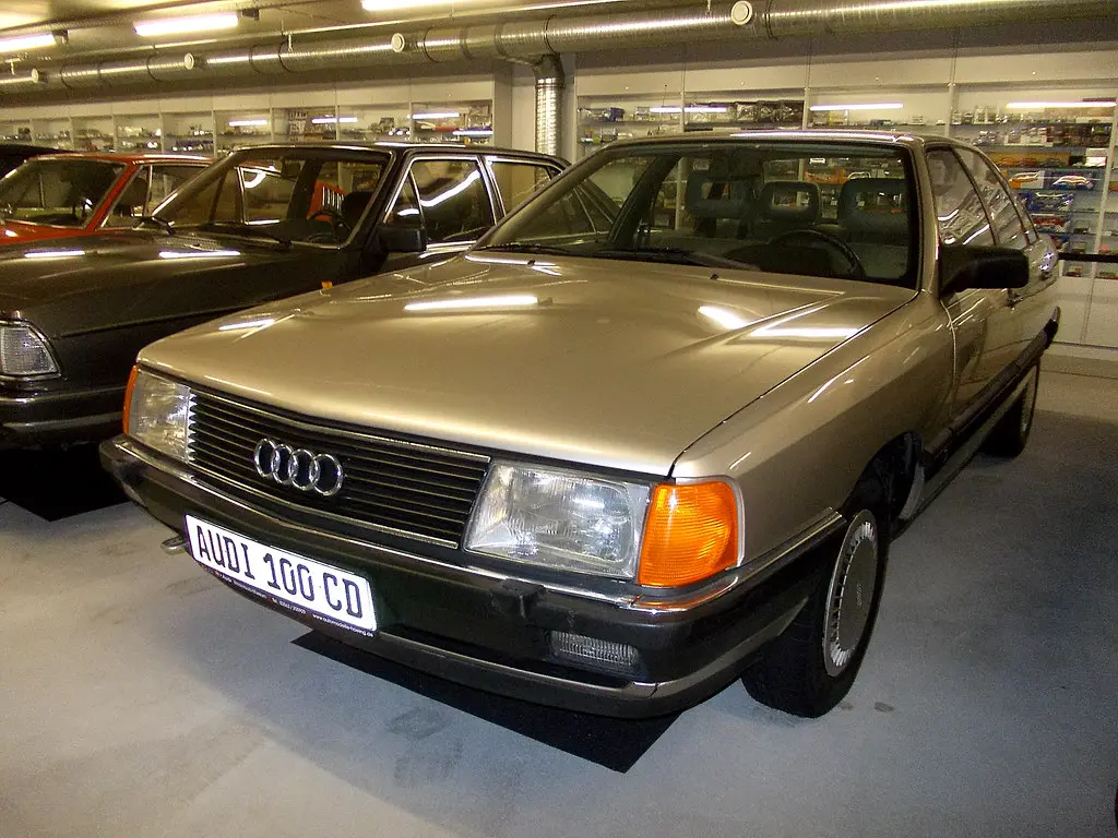 Audi  100 1.8 0