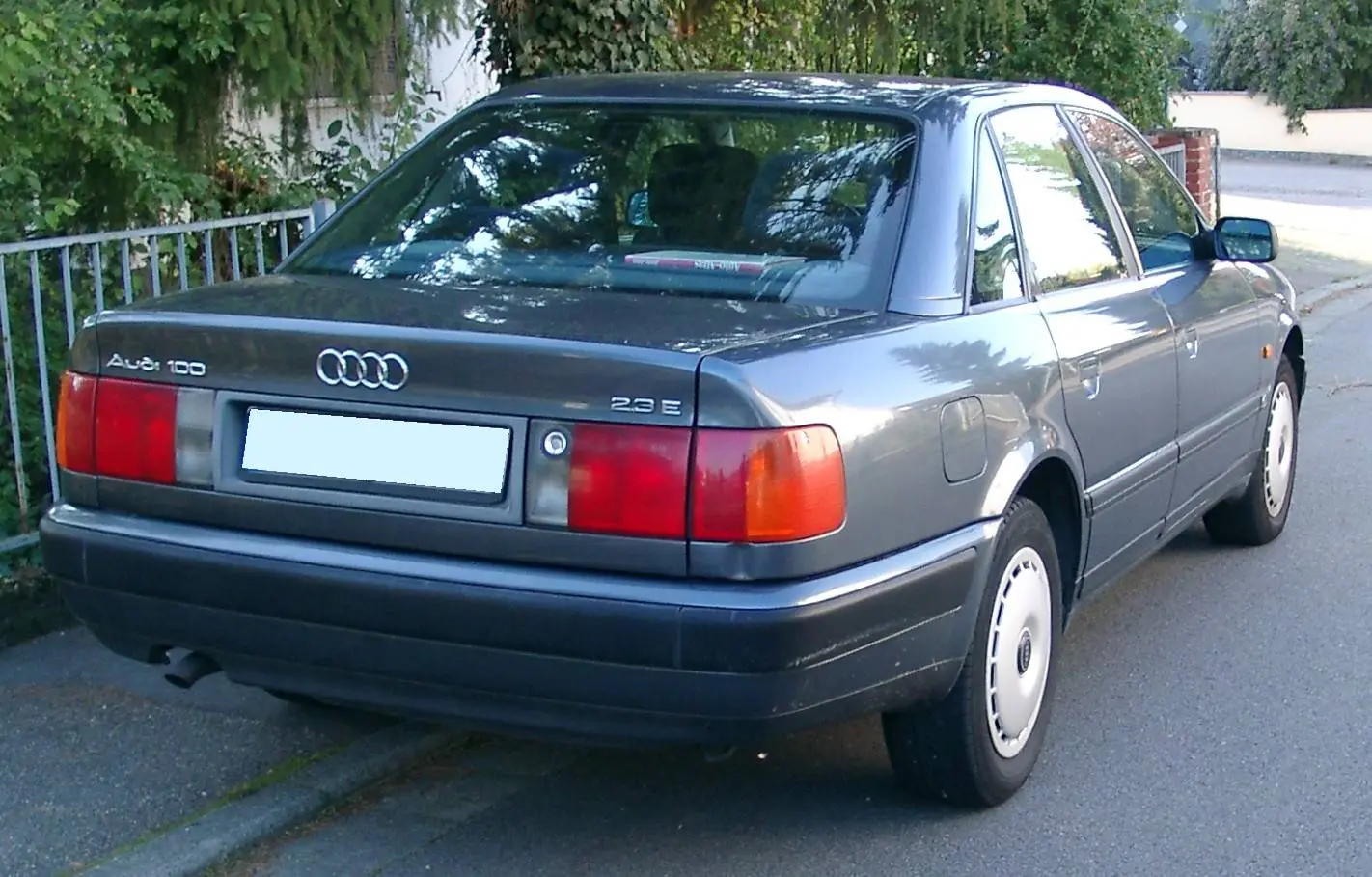Audi  100 2.3 Quattro 1