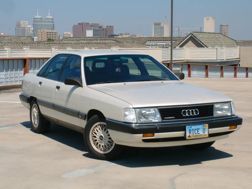 Audi  100 2.3 Quattro 4
