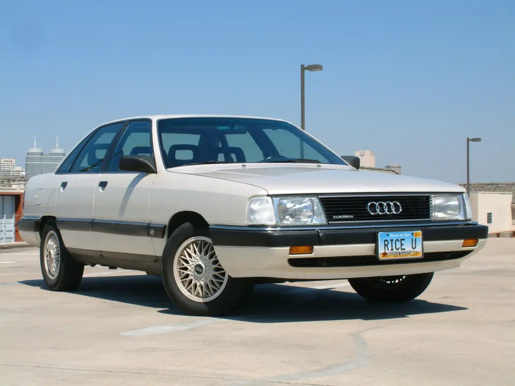 Audi  100 2.3 Quattro 5
