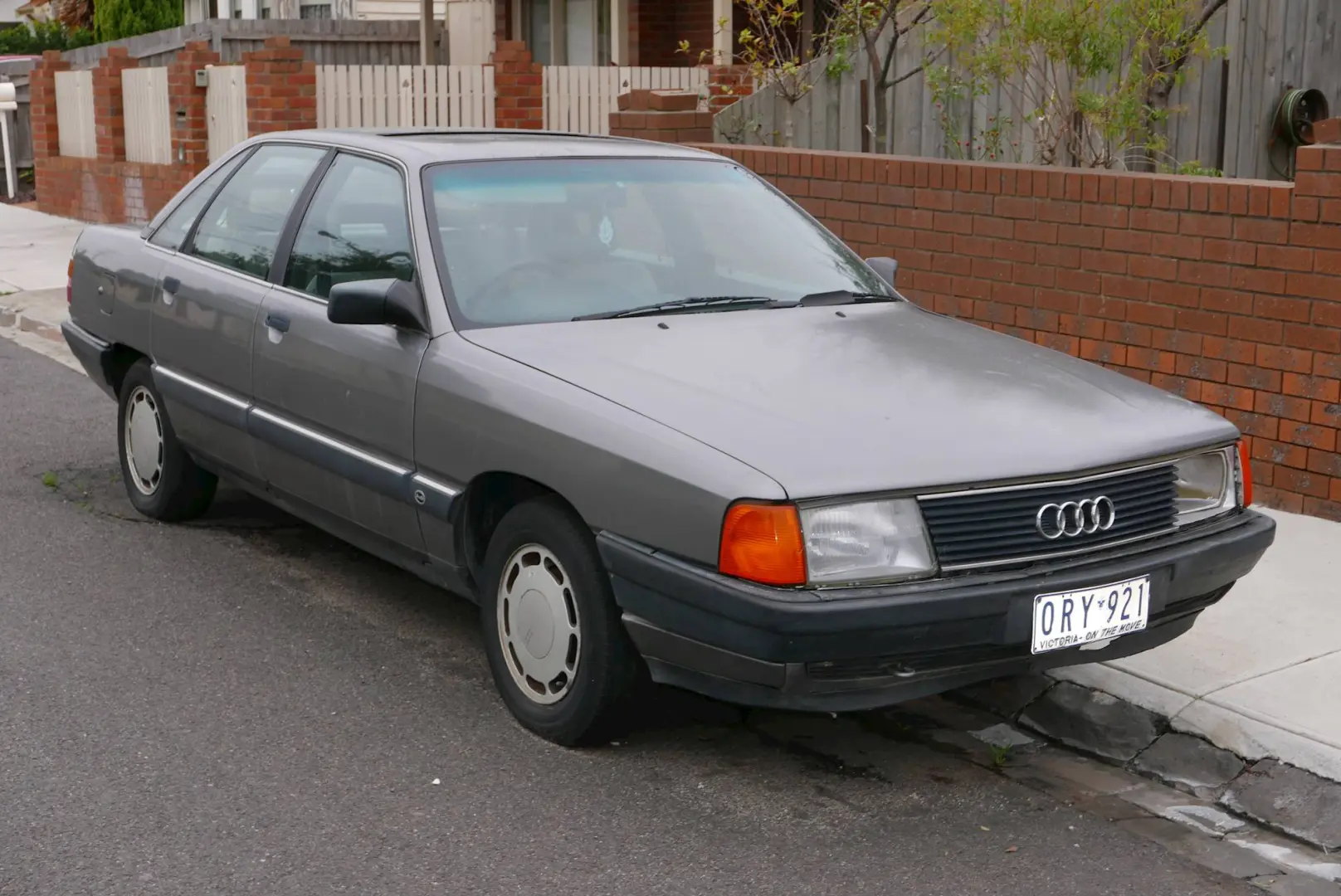 Audi  100 2.8 Quattro 6