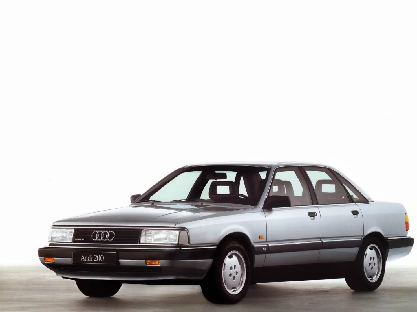 Audi  200 2.1 Quattro 5