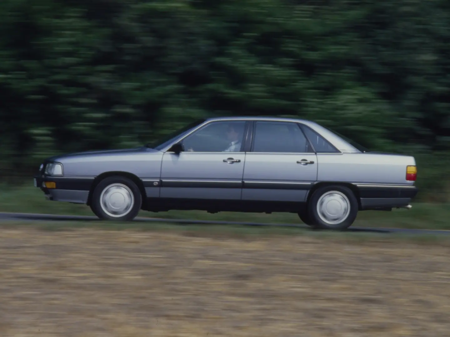 Audi  200 2.1 Quattro 6