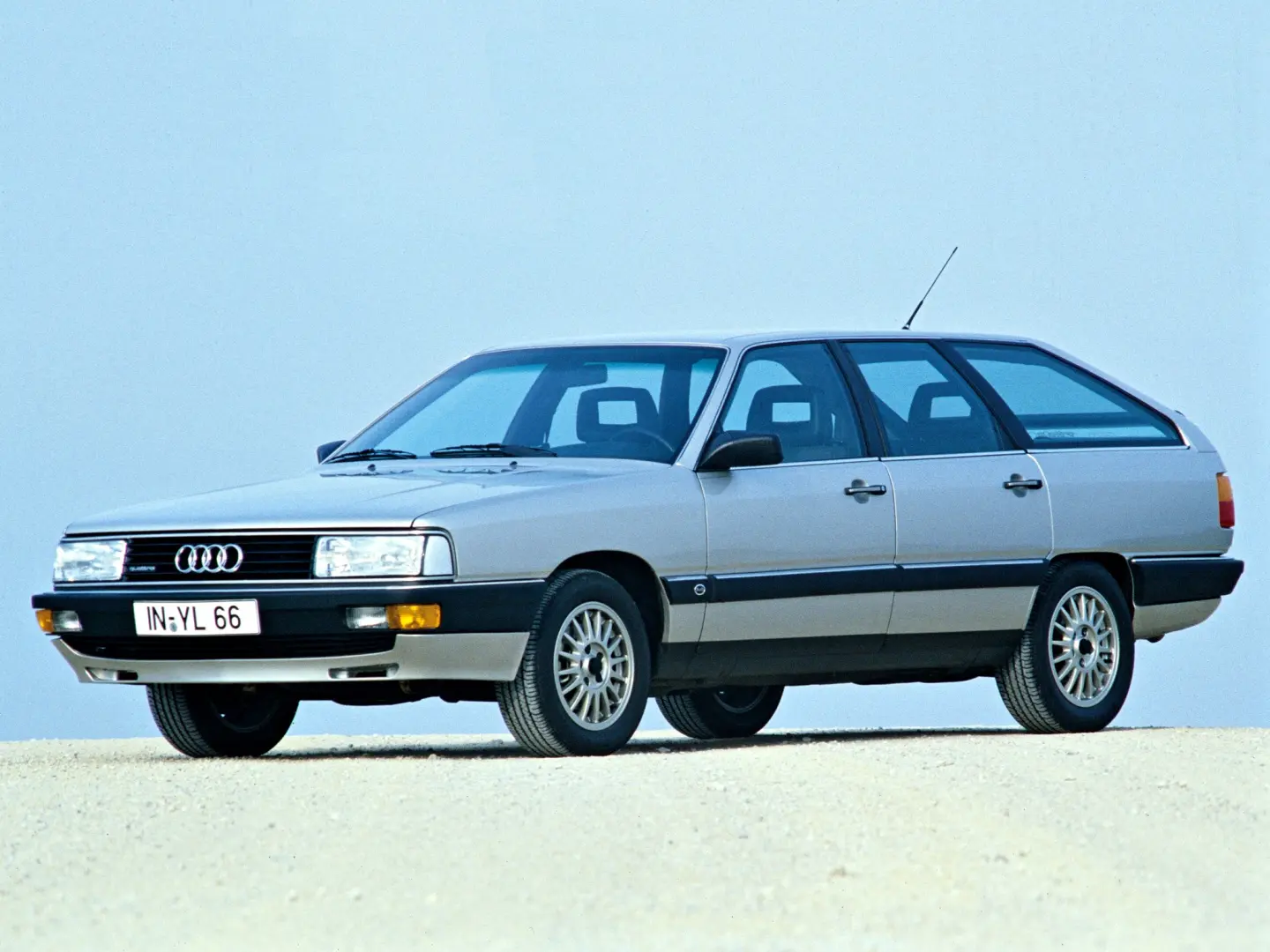 Audi  200 2.2 Quattro 5