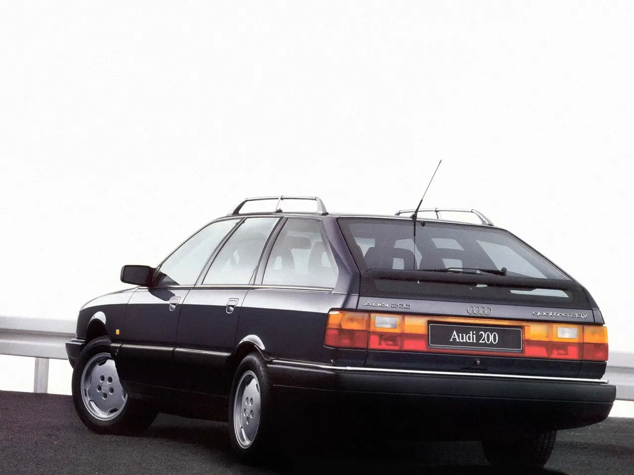 Audi  200 Avant 2.2 Quattro 5