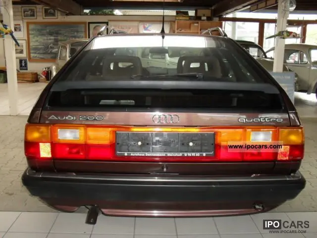 Audi  200 Avant 2.2 Quattro 6