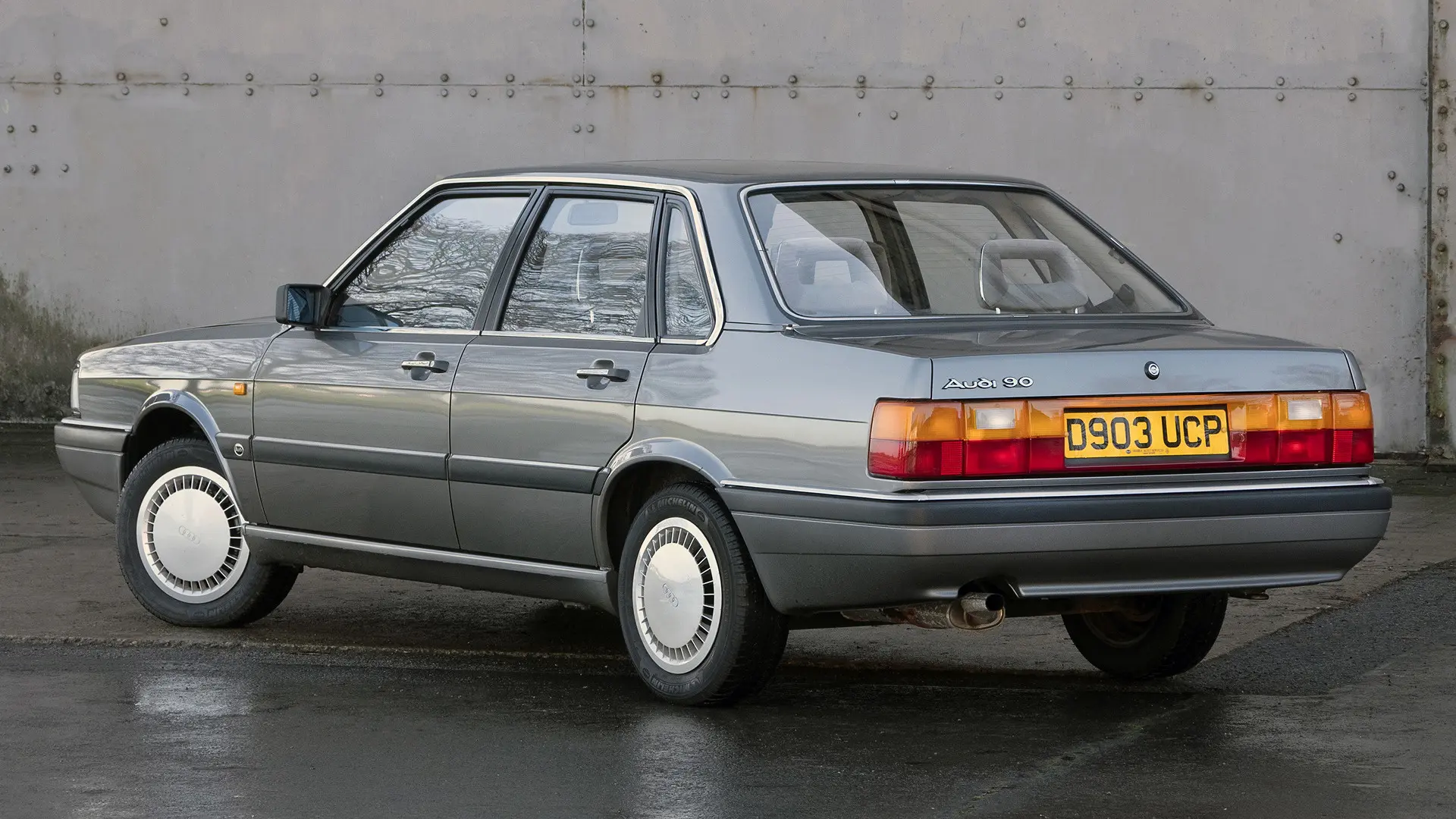 Audi  90 2.0 7