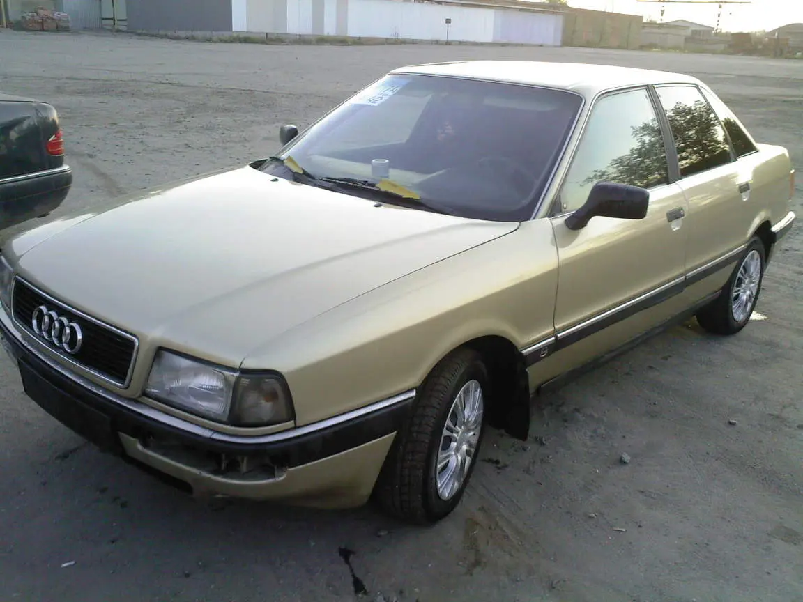 Audi  90 2.0 2