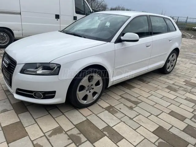 Audi A3 A3 1.6 TDI Ambition S-Tronic 5