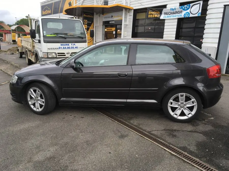 Audi A3 A3 2.0 TDI DPF Ambition S-Tronic 5