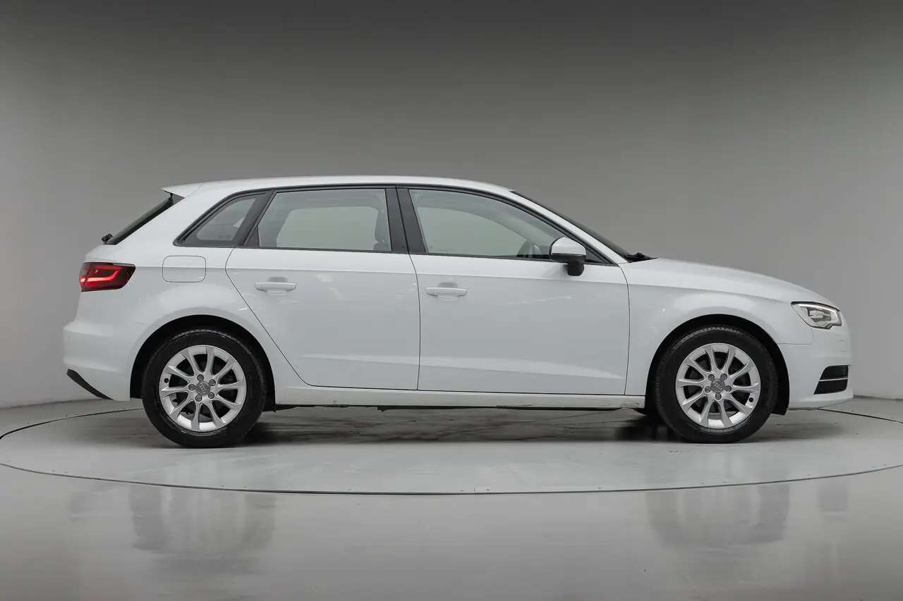 Audi A3 A3 Sportback 1.2 TFSI Ambiente 6