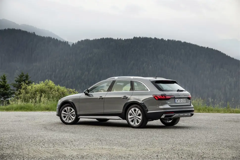 Audi A4 A4 Allroad 45 TFSI Quattro S-Tronic 4