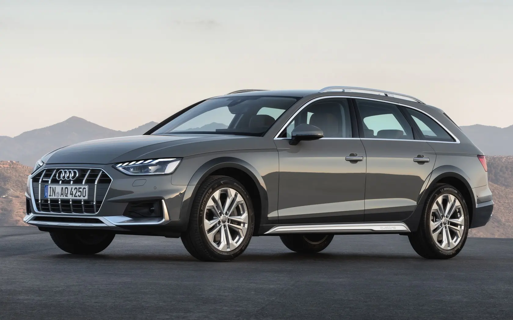 Audi A4 A4 Allroad Avant 45 TFSI Quattro S-Tronic 4WD 5