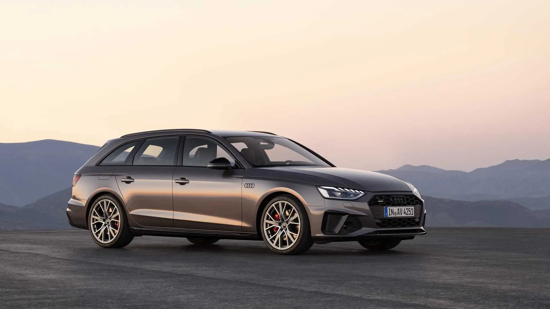 Audi A4 A4 Avant 45 TFSI Quattro Advanced 1