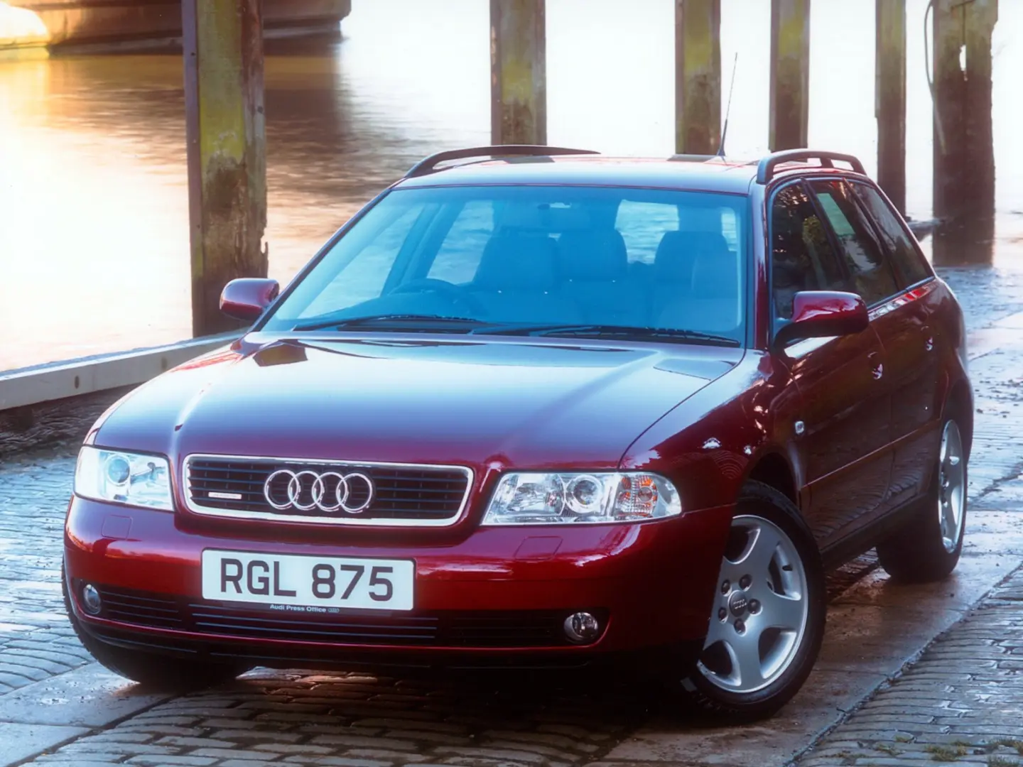 Audi A4 A4 Avant 2.8 Quattro 7