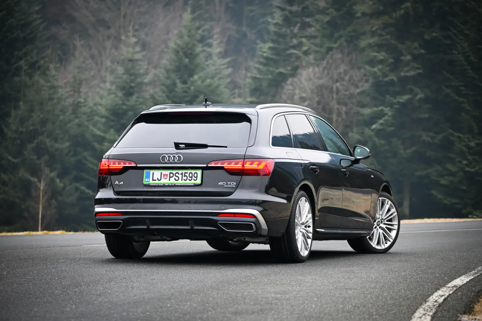 Audi A4 A4 Avant 40 TDI Quattro S-Line S-Tronic 7