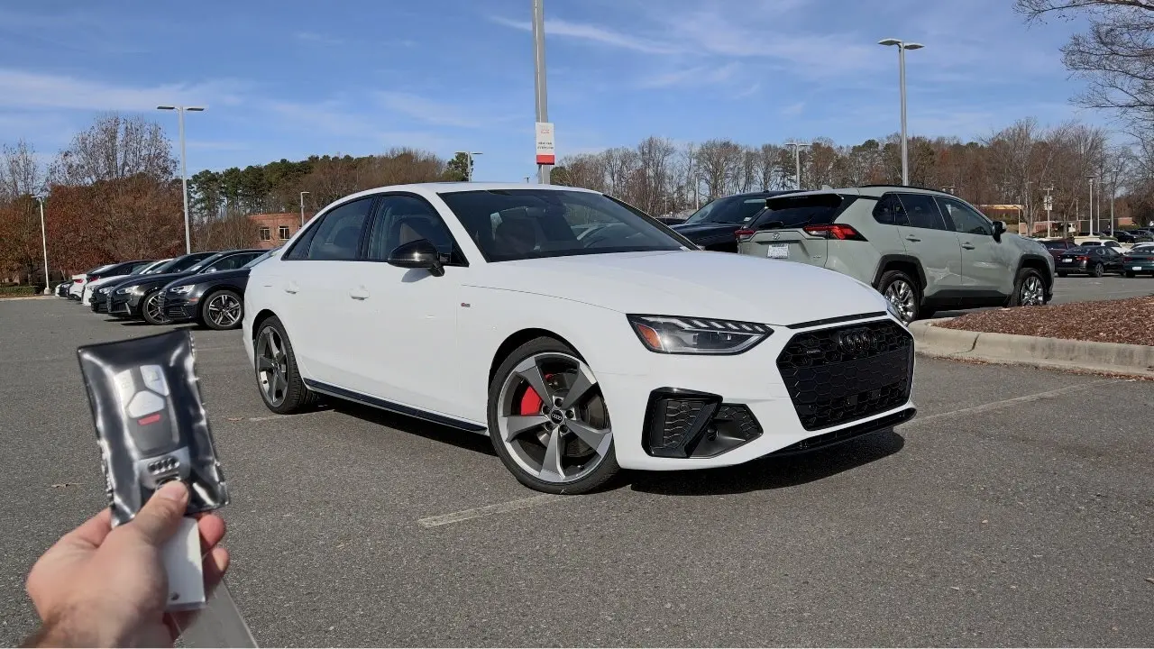 Audi A4 A4 Avant 45 TFSI Quattro S Line 5