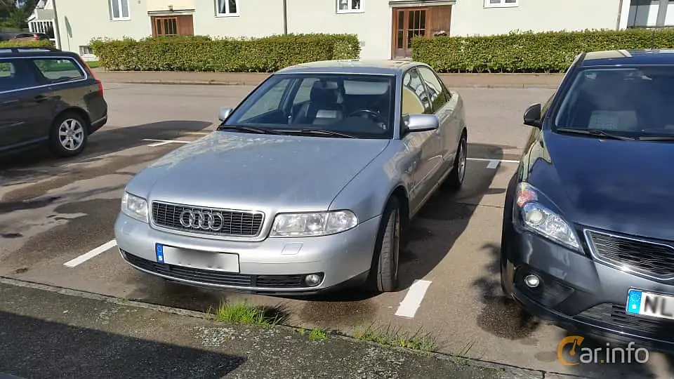 Audi A4 A4 Sedan 1.8 T Quattro 5