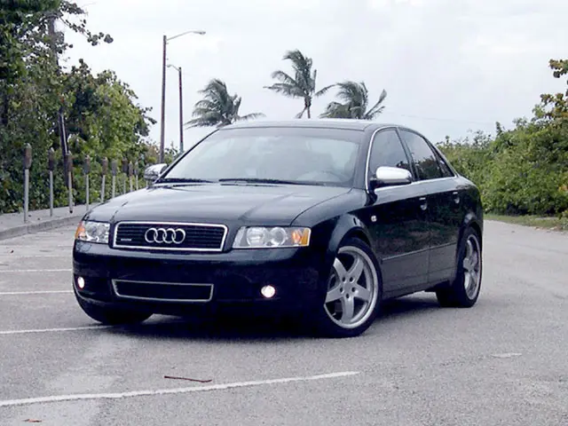 Audi A4 A4 Sedan 3.0 V6 Quattro 3