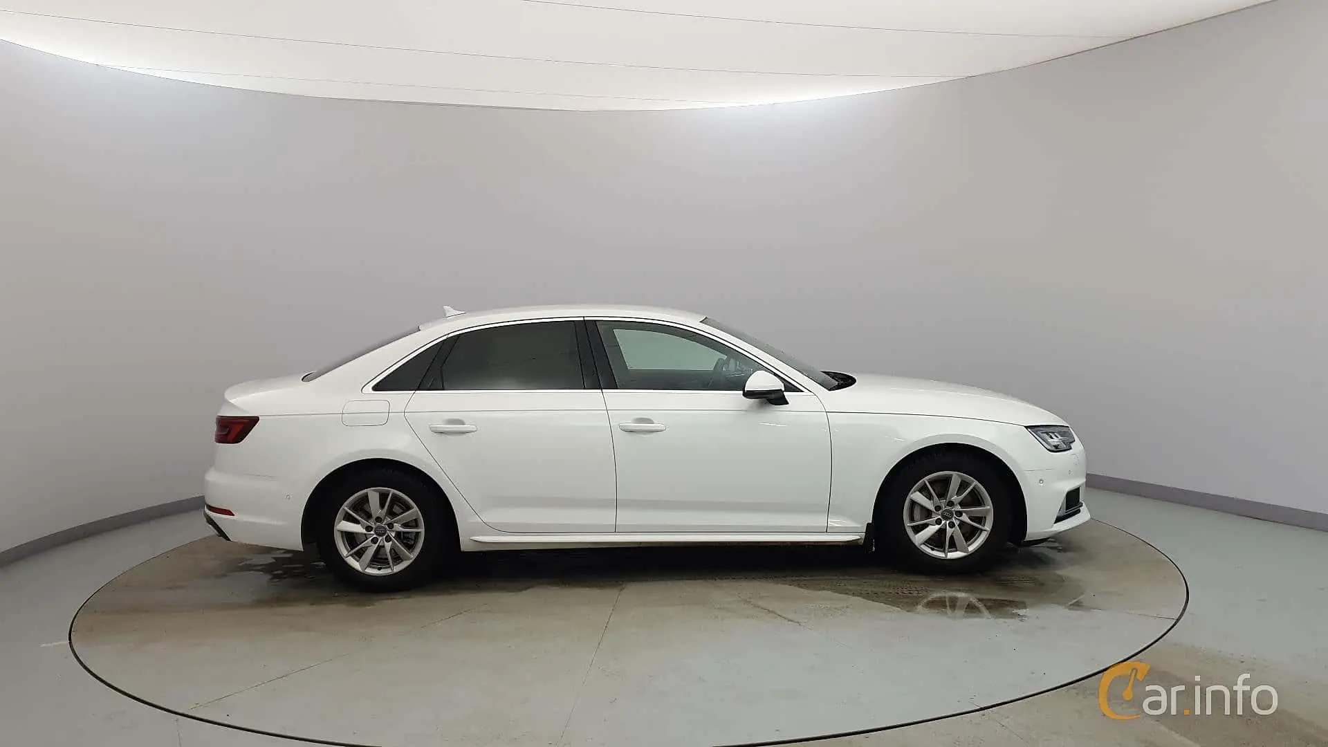 Audi A4 A4 Sedan 40 TDI Dynamic S-Tronic 4