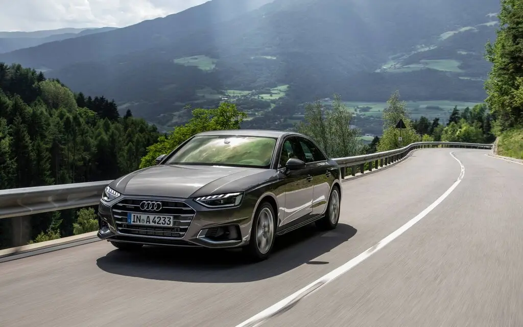 Audi A4 A4 Sedan 45 TFSI Quattro Advanced S-Tronic 4