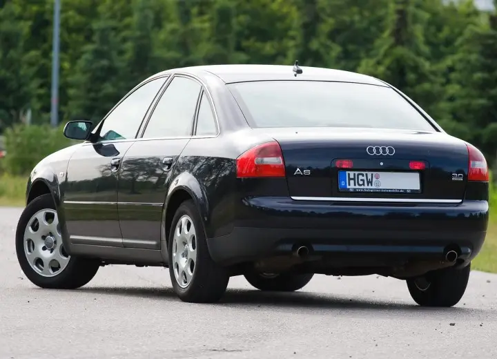 Audi A6 A6 1.8 T 4