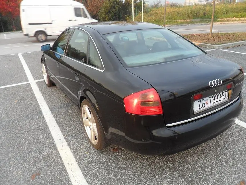 Audi A6 A6 2.5 TDI Quattro 5