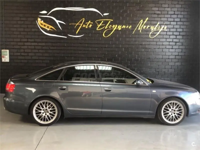 Audi A6 A6 4.2 FSI V8 Quattro Tiptronic 5