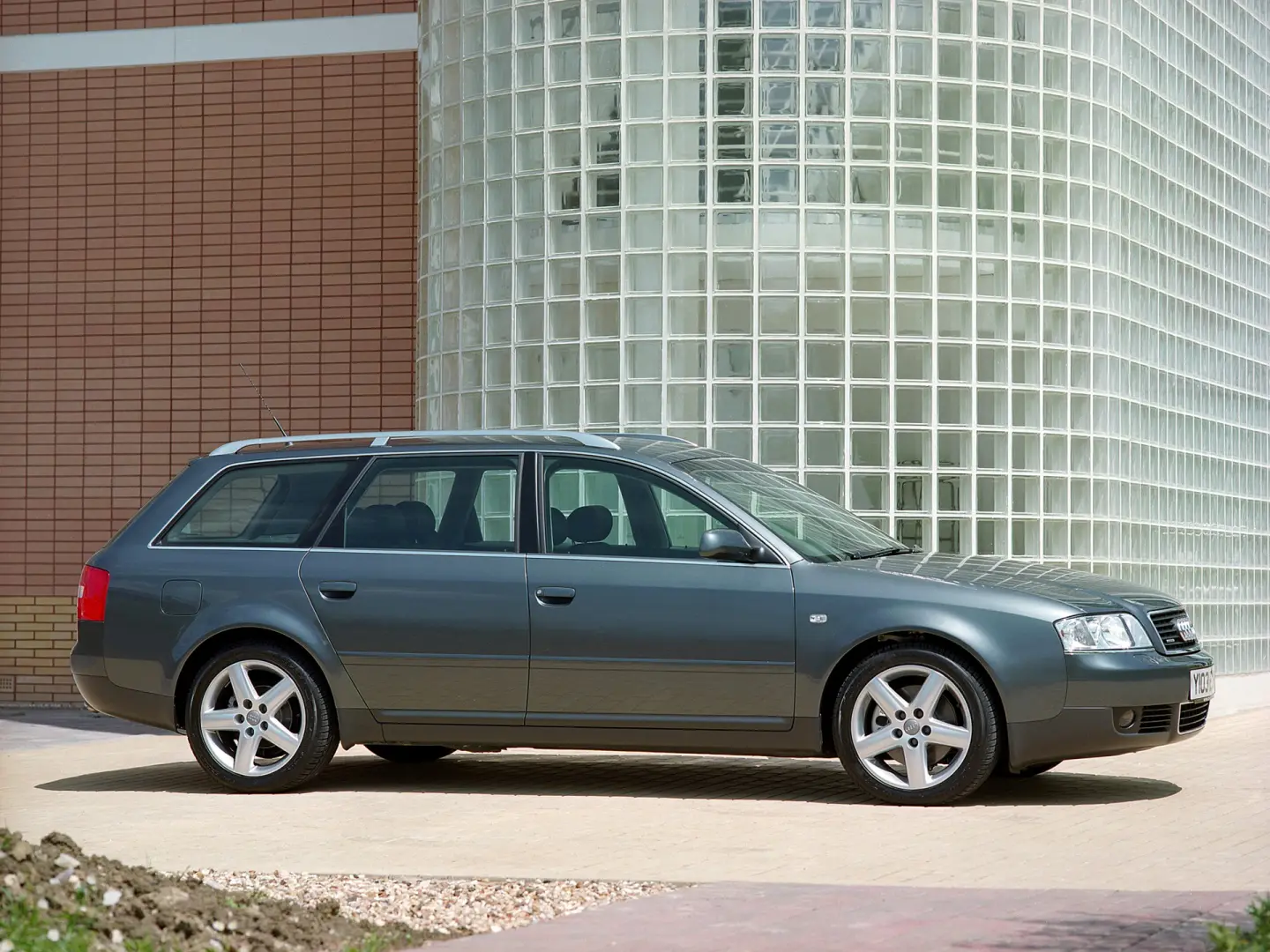 Audi A6 A6 Avant 2.4 V6 Multitronic 7