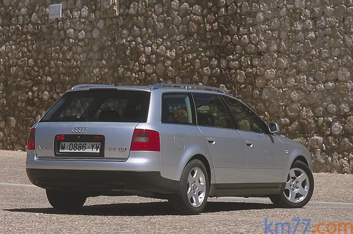 Audi A6 A6 Avant 2.5 TDI V6 Multitronic 6