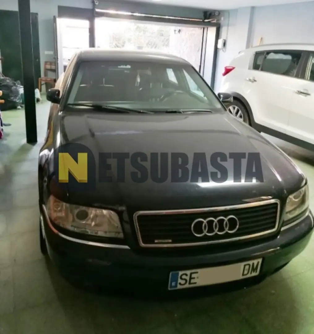Audi A8 A8 2.5 TDI Quattro Tiptronic 1