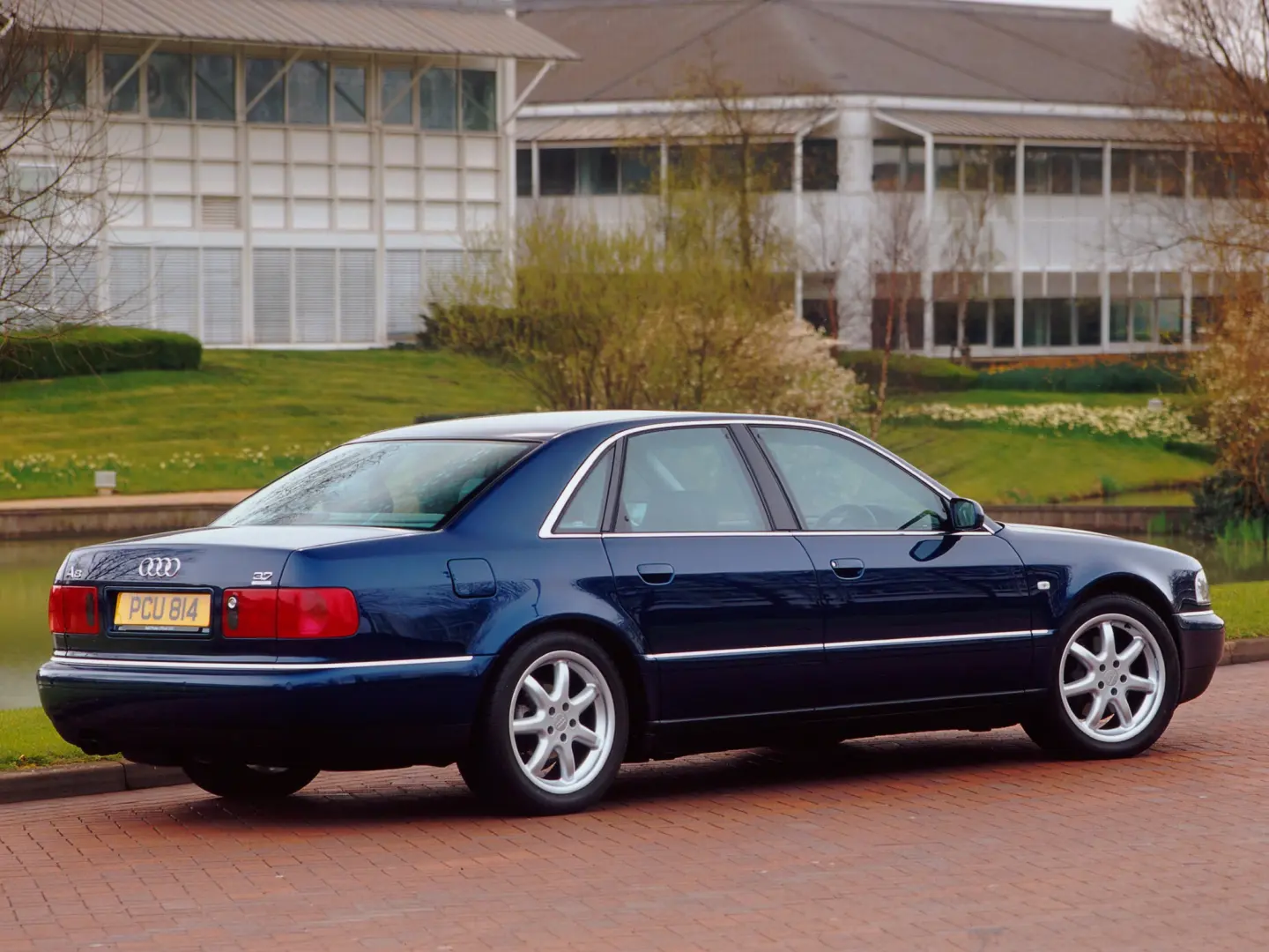 Audi A8 A8 2.5 TDI Quattro Tiptronic 4