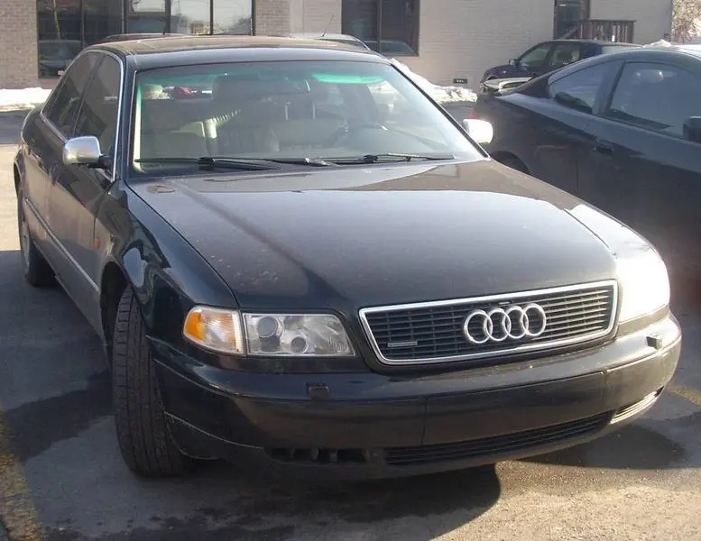 Audi A8 A8 2.5 TDI Tiptronic 3