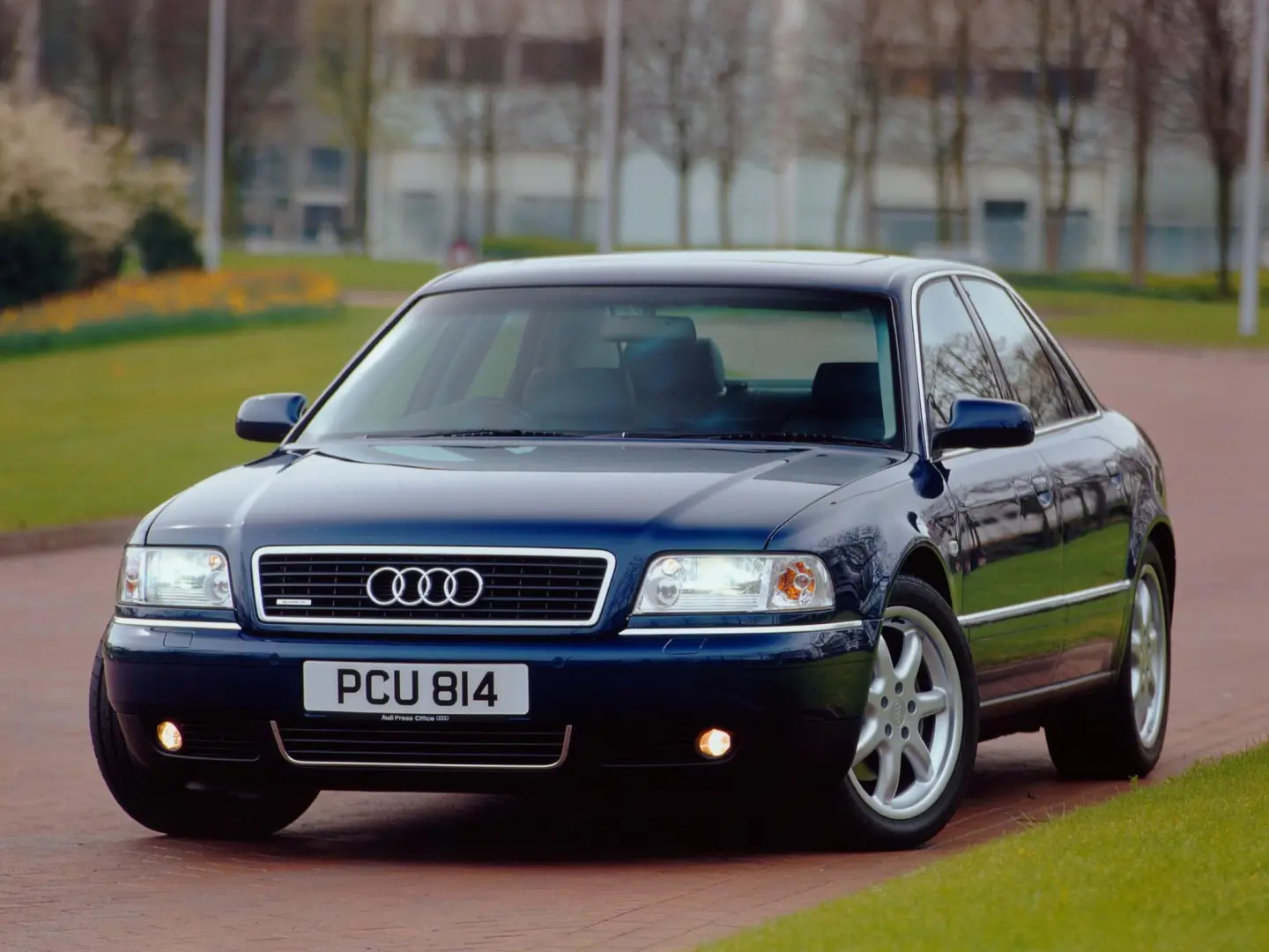 Audi A8 A8 3.3 TDI Quattro Tiptronic 1