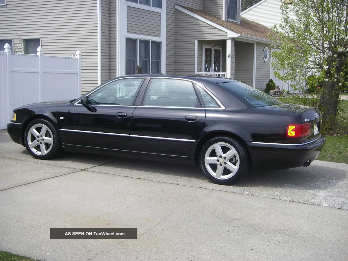 Audi A8 A8 3.7 V8 Quattro Tiptronic 7