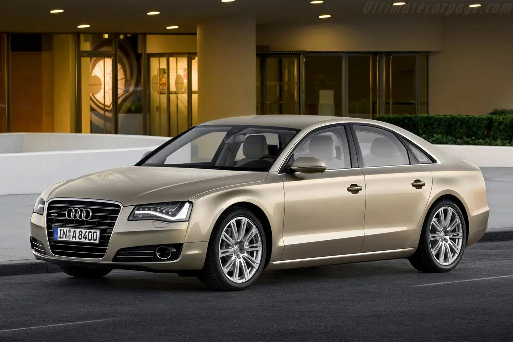 Audi A8 A8 4.2 FSI V8 Quattro Tiptronic 3