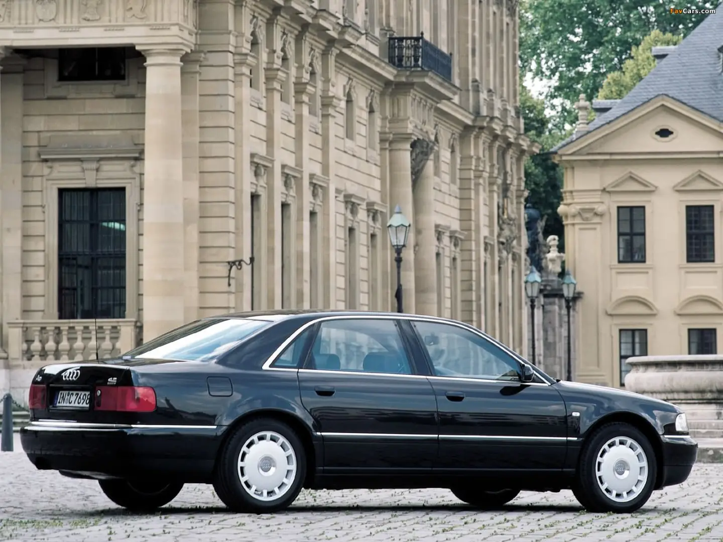 Audi A8 A8 4.2 Quattro Long Tiptronic 5