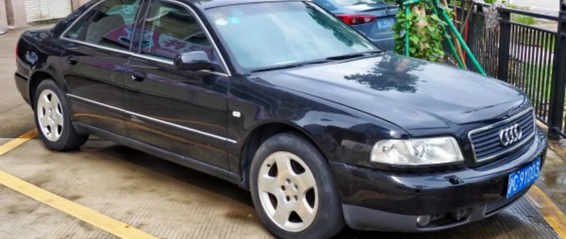 Audi A8 A8 4.2 Quattro Tiptronic 0