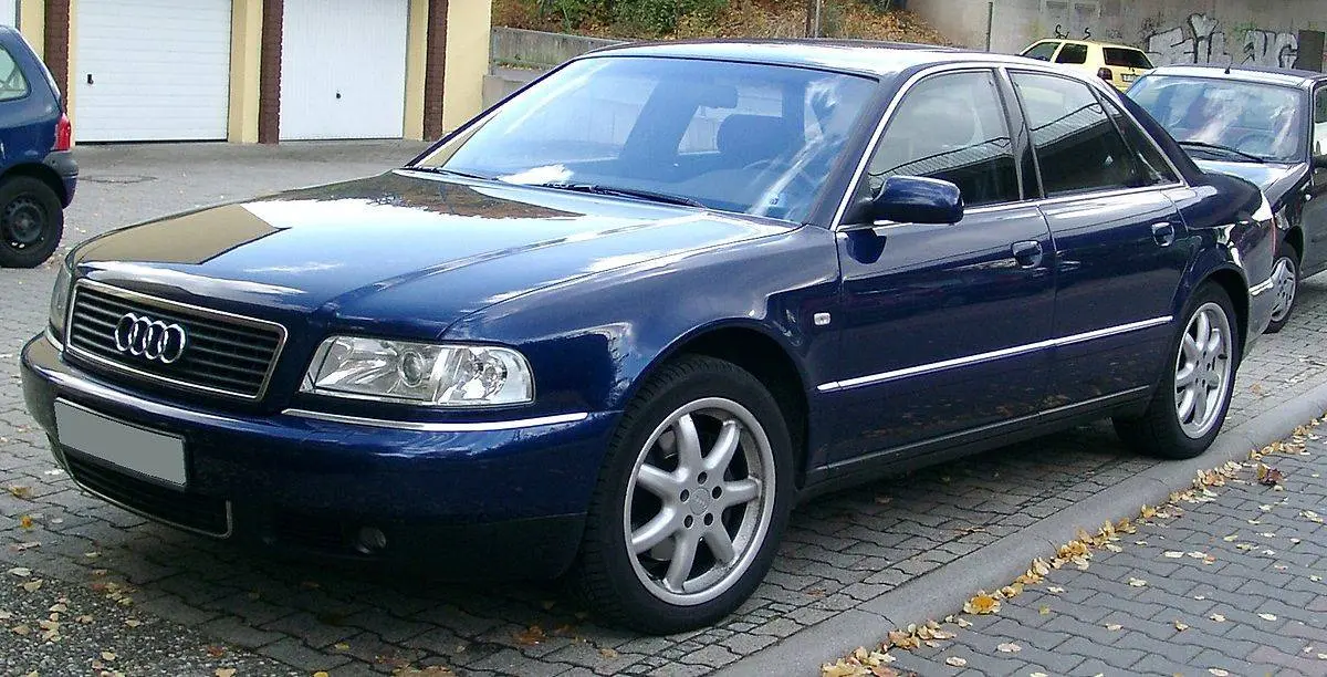 Audi A8 A8 4.2 V8 Quattro Long Tiptronic 5