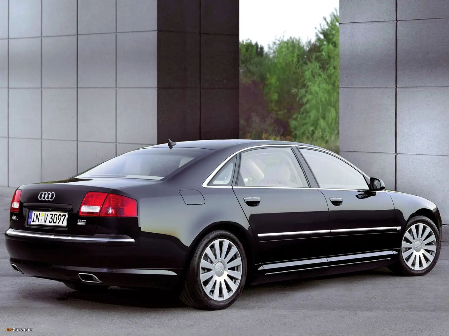 Audi A8 A8 6.0 W12 Quattro Long Tiptronic 3