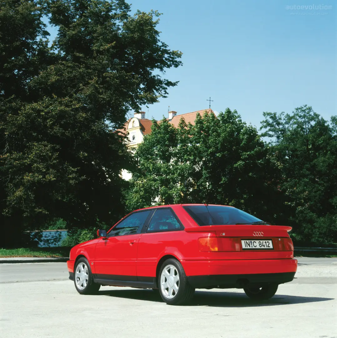 Audi  Coupe 2.2 S2 5
