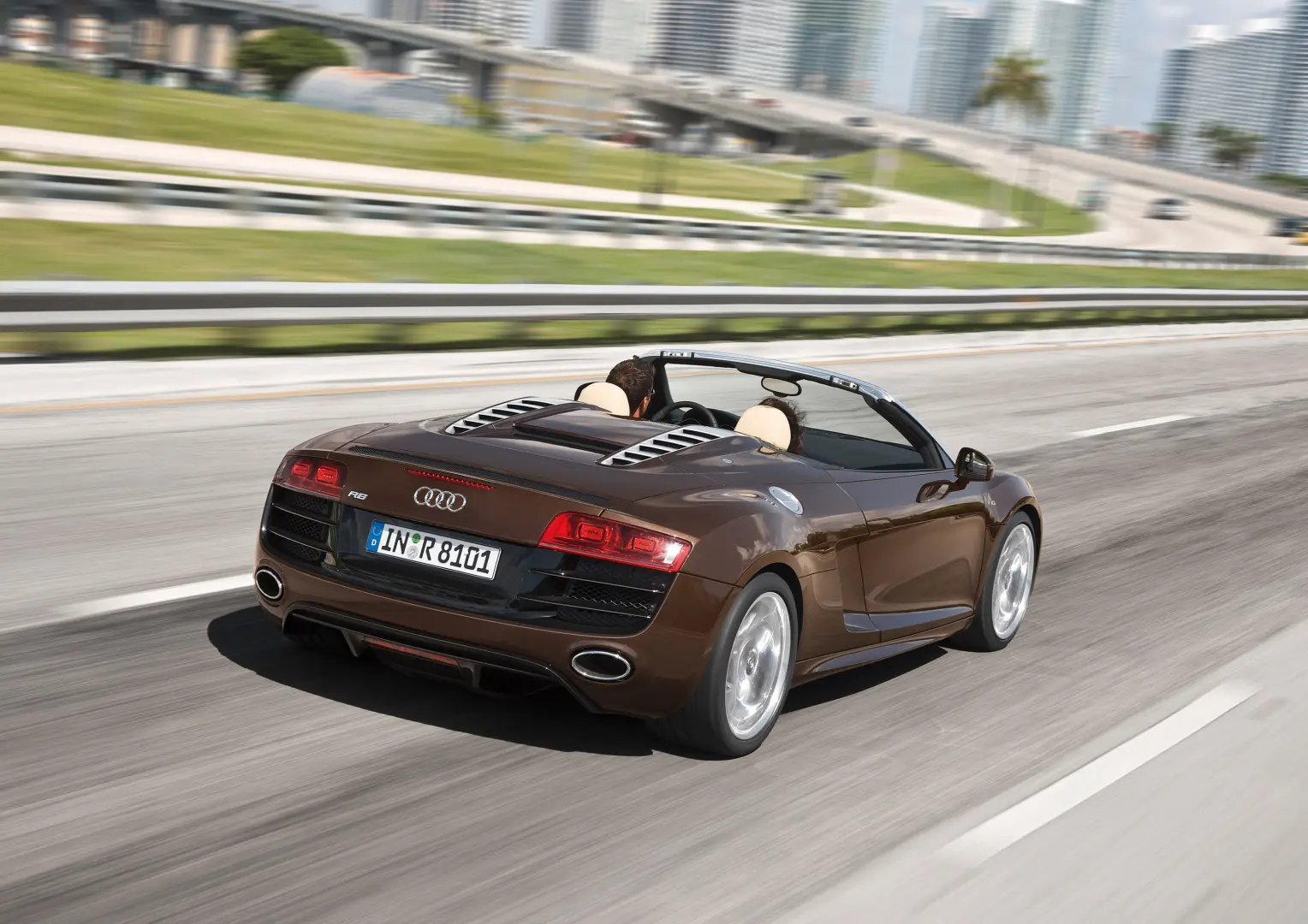 Audi R8 R8 Spyder 5.2 FSI Quattro 1