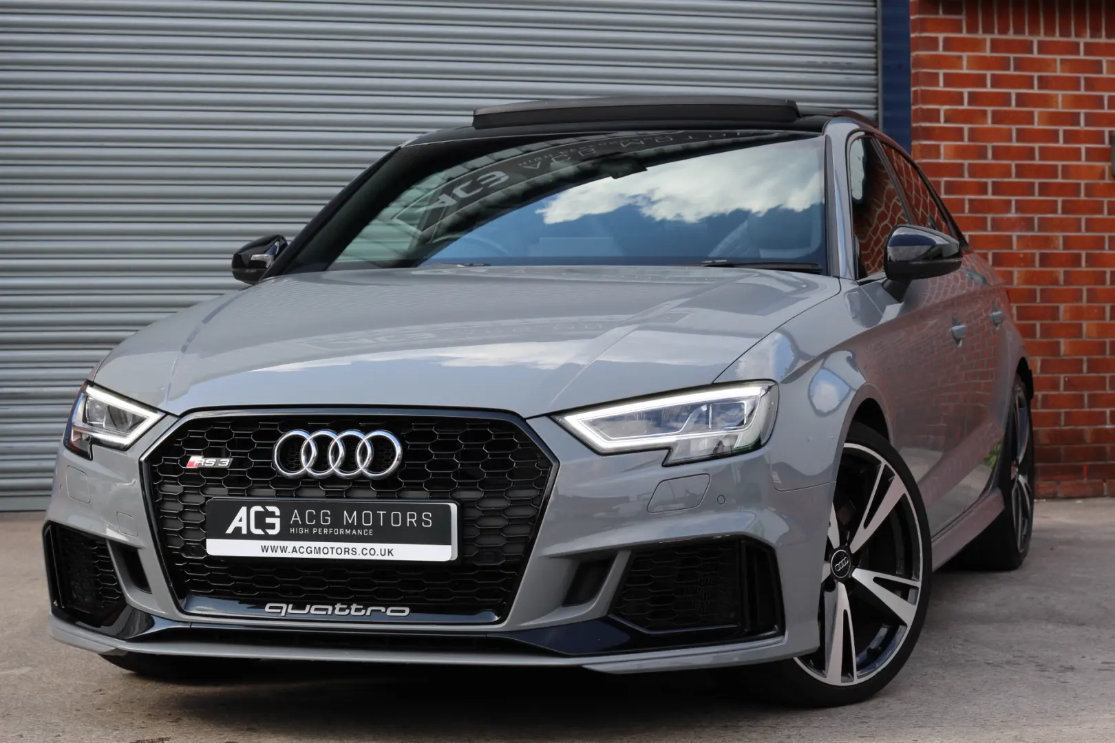 Audi RS RS3 Sportback 2.5 TFSI Quattro S-Tronic 4