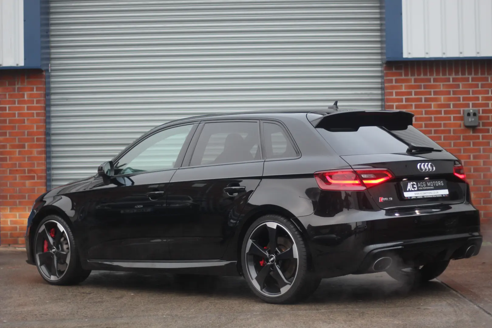 Audi RS RS3 Sportback 2.5 TFSI Quattro S-Tronic 1